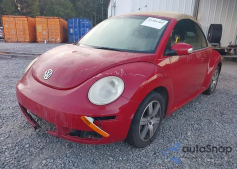 2006 Volkswagen New Beetle 2.5 z USA, uszkodzony, nr VIN 3VWRF31Y36M317575